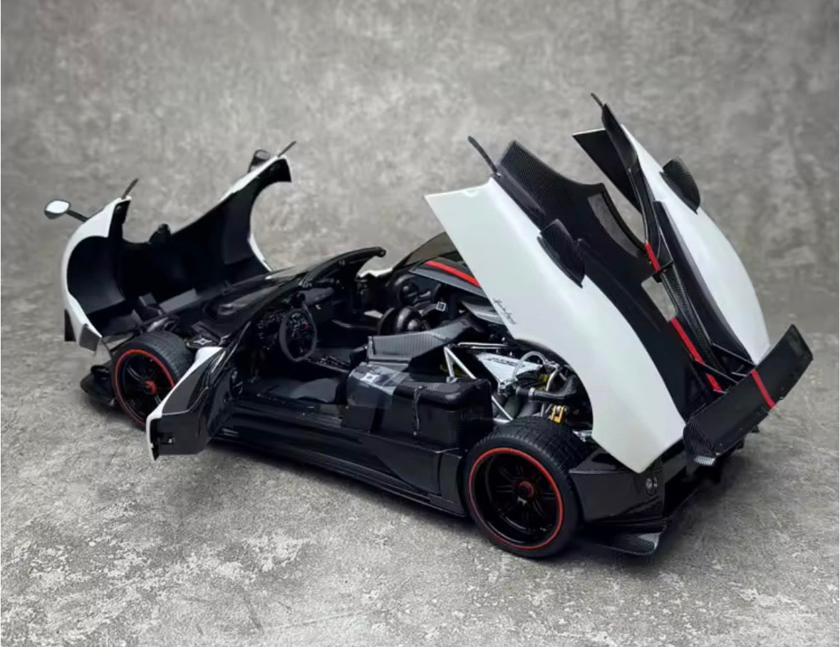 Pagani Zonda HH Diecast Model (1:18 Scale)