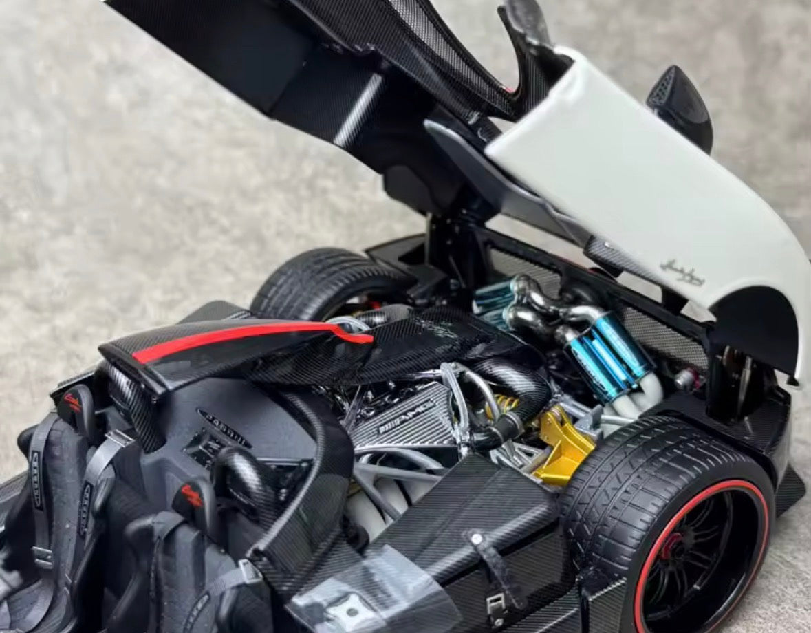 Pagani Zonda HH Diecast Model (1:18 Scale)