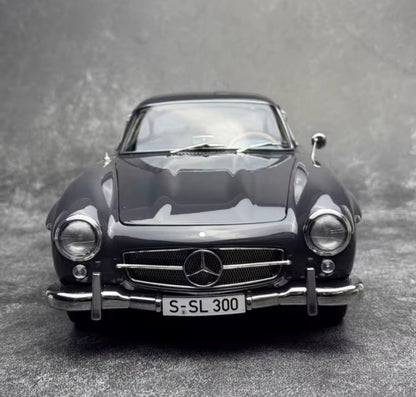 Mercedes-Benz 300 SL Diecast Model (1:18 scale)