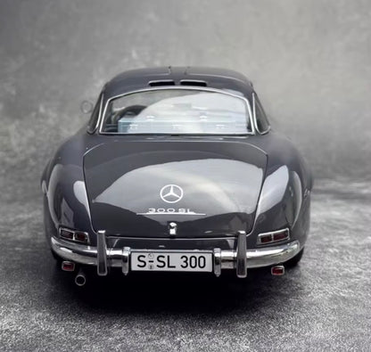 Mercedes-Benz 300 SL Diecast Model (1:18 scale)
