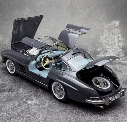 Mercedes-Benz 300 SL Diecast Model (1:18 scale)