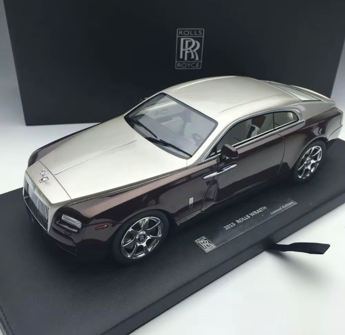 2015 Rolls-Royce Wraith Diecast Model (1:18 scale )