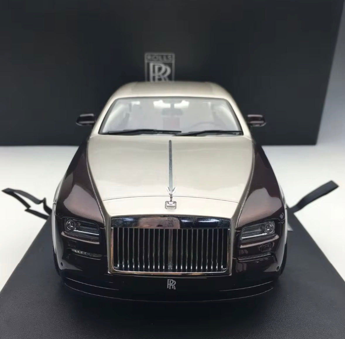 2015 Rolls-Royce Wraith Diecast Model (1:18 scale )