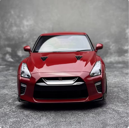 Nissan GT-R (R35) Diecast Model (1:18 scale)