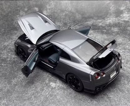 Nissan GT-R (R35) Diecast Model (1:18 scale)